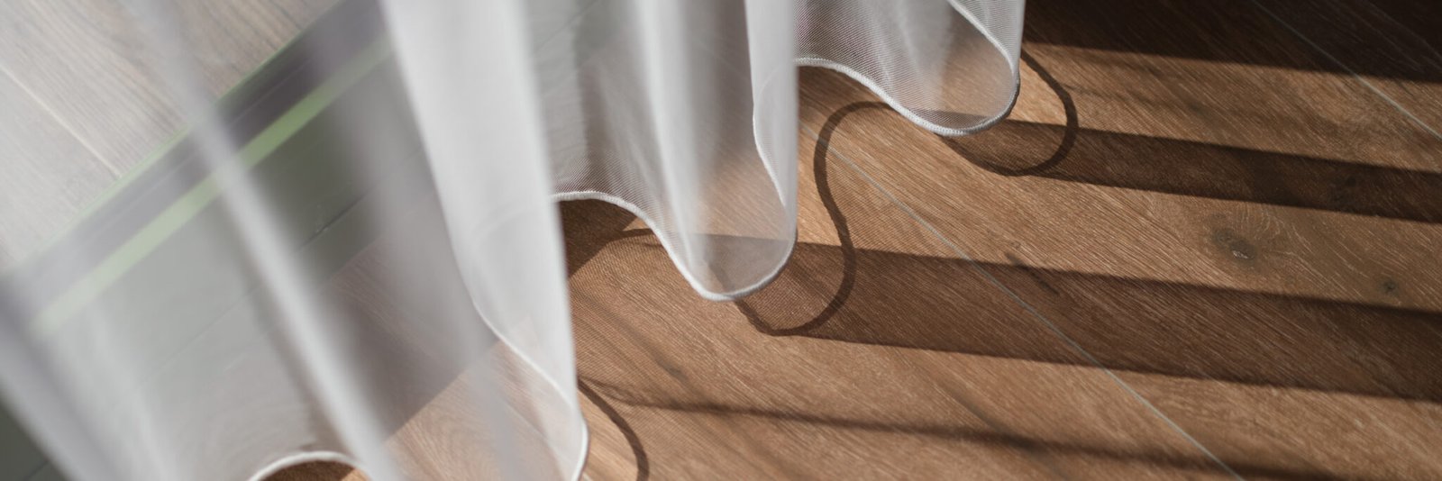 Voilages blancs entretenus par SA CLEAN
