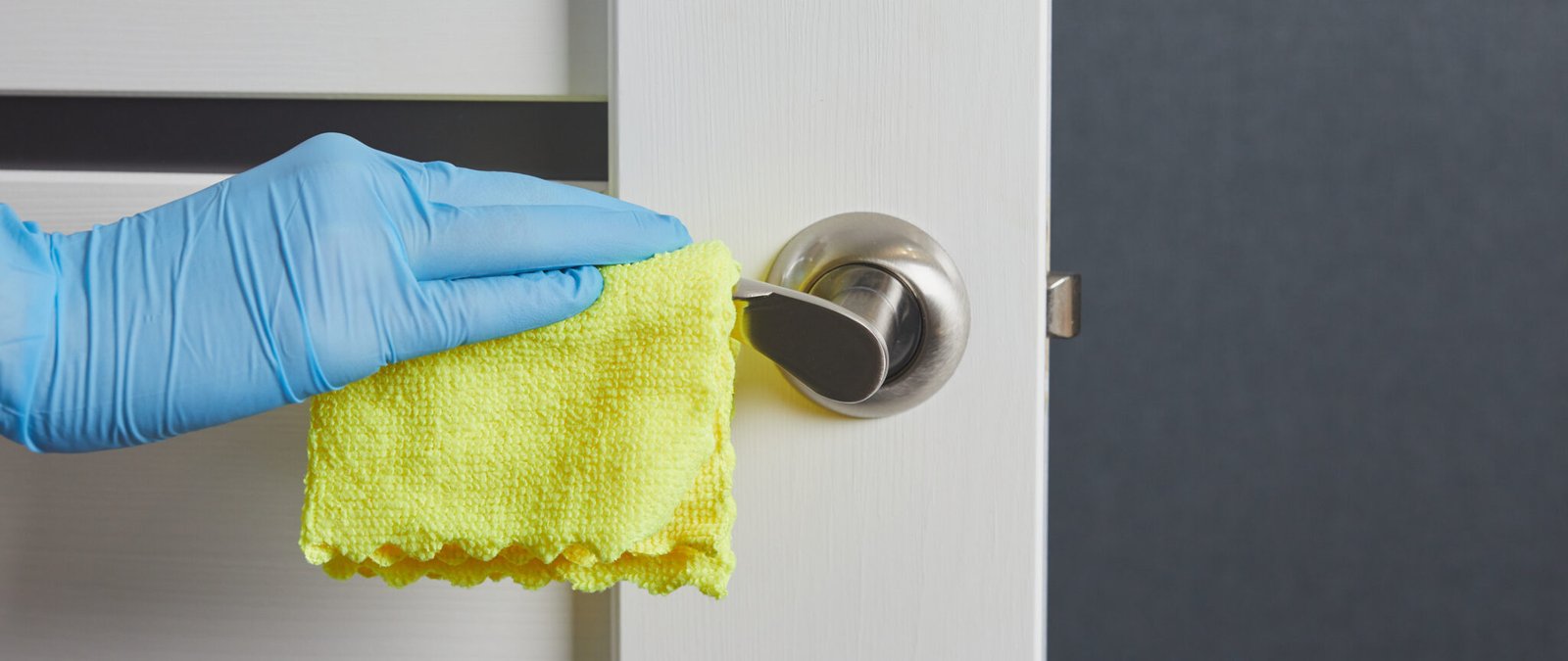 Désinfection d'une poignée de porte
